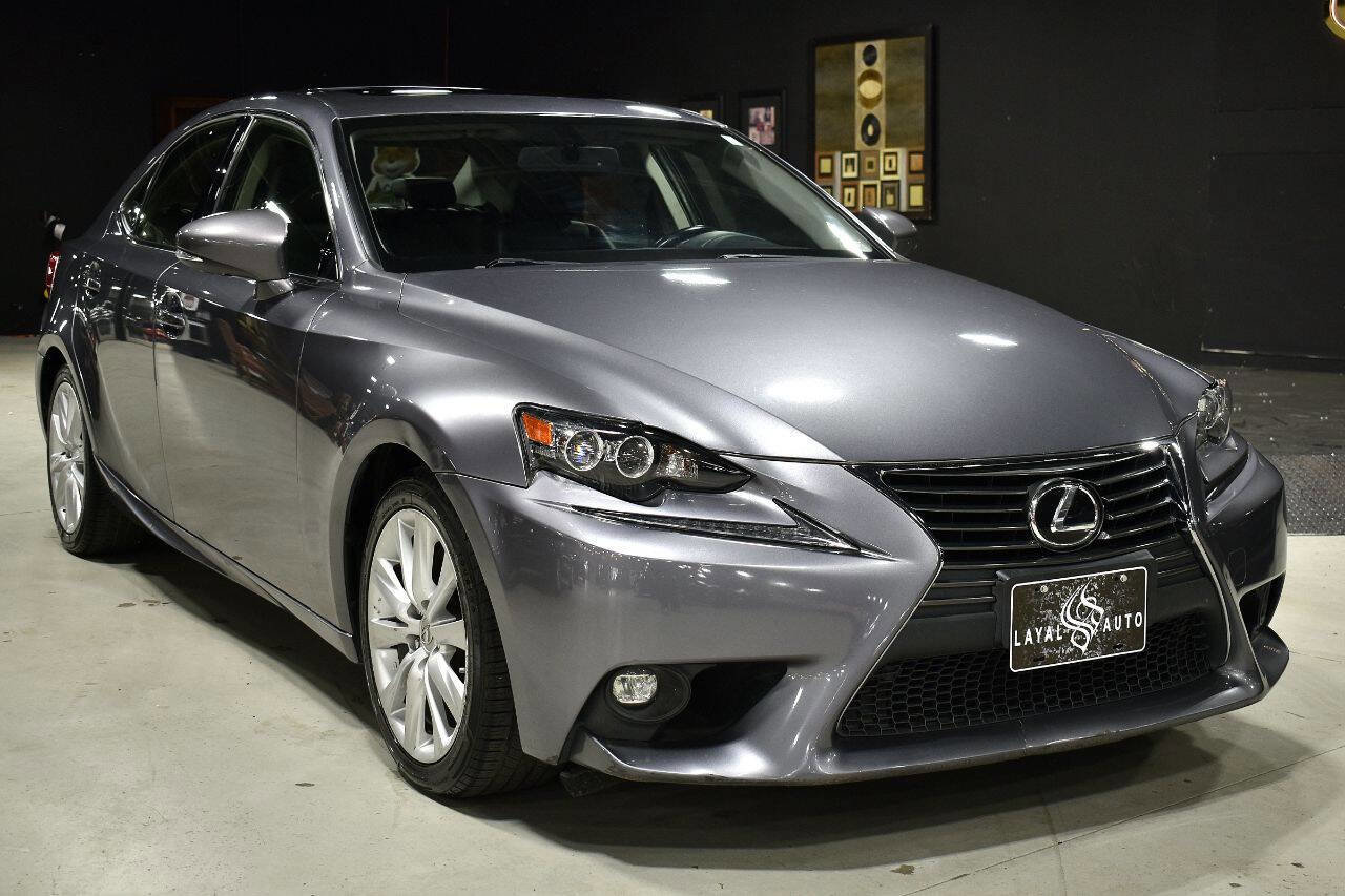 Used 2016 Lexus IS 300 Base AWD 4dr Sedan w/ Premium Package image 8