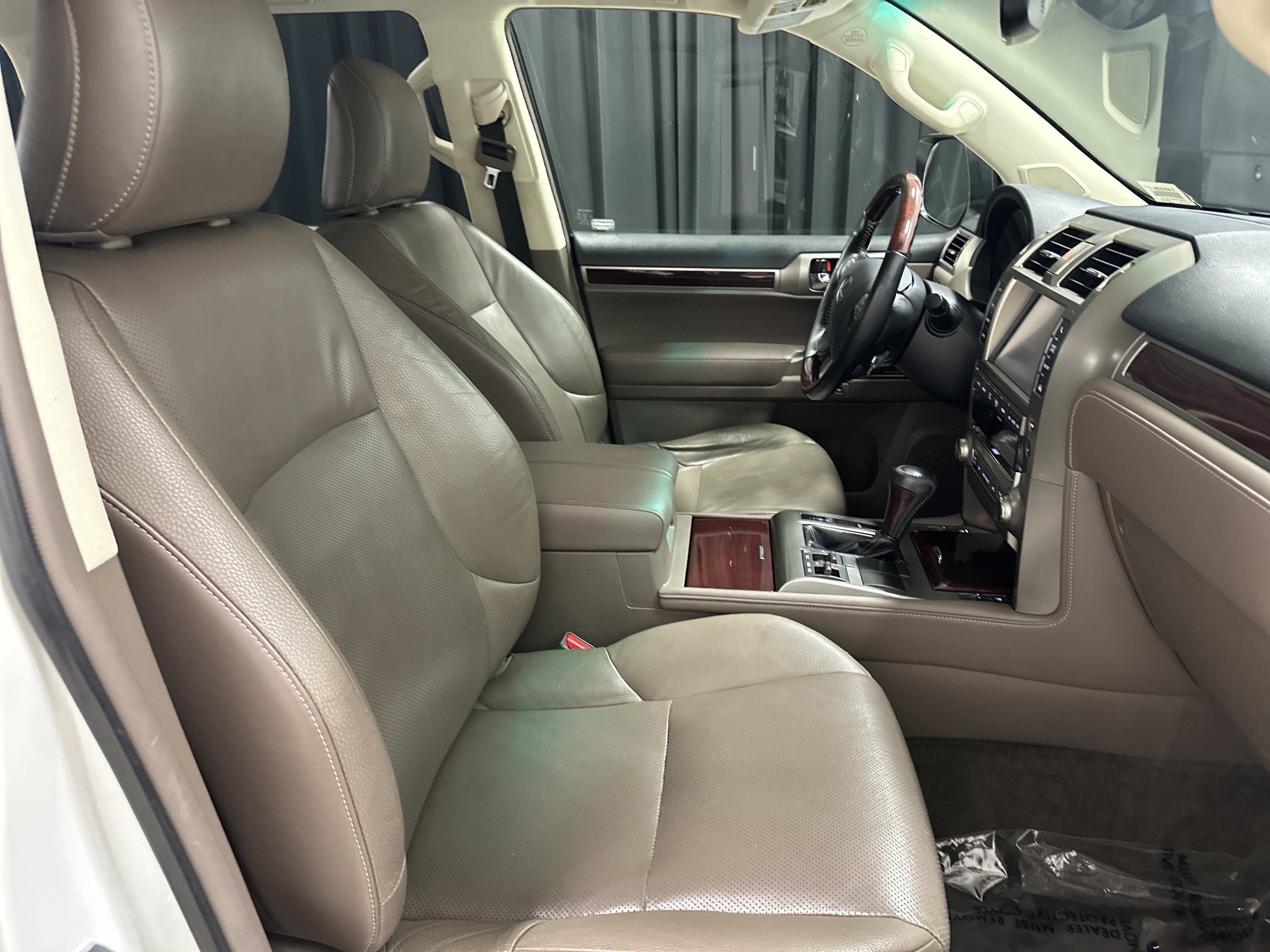 Used 2016 Lexus GX 460 w/ Premium Package AWD/4WD image 34