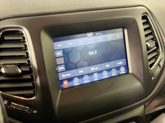 Used 2020 Jeep Compass Latitude w/ Cold Weather Group AWD/4WD image 14