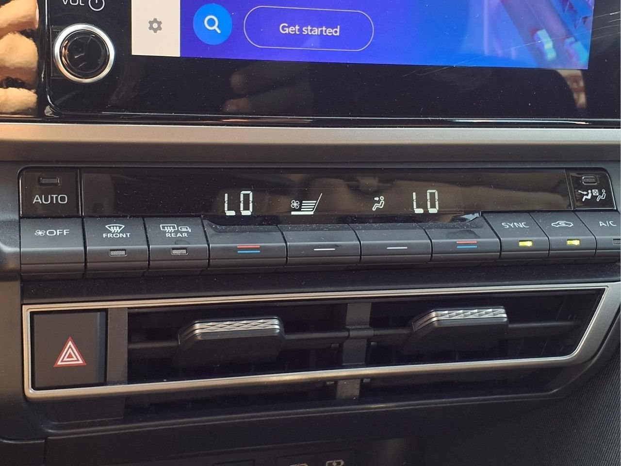 Used 2025 Toyota Camry LE FWD image 15