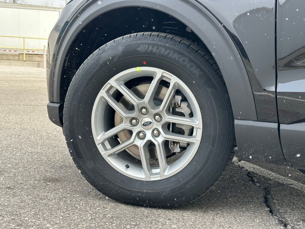 New 2026 Ford Explorer Active image 8