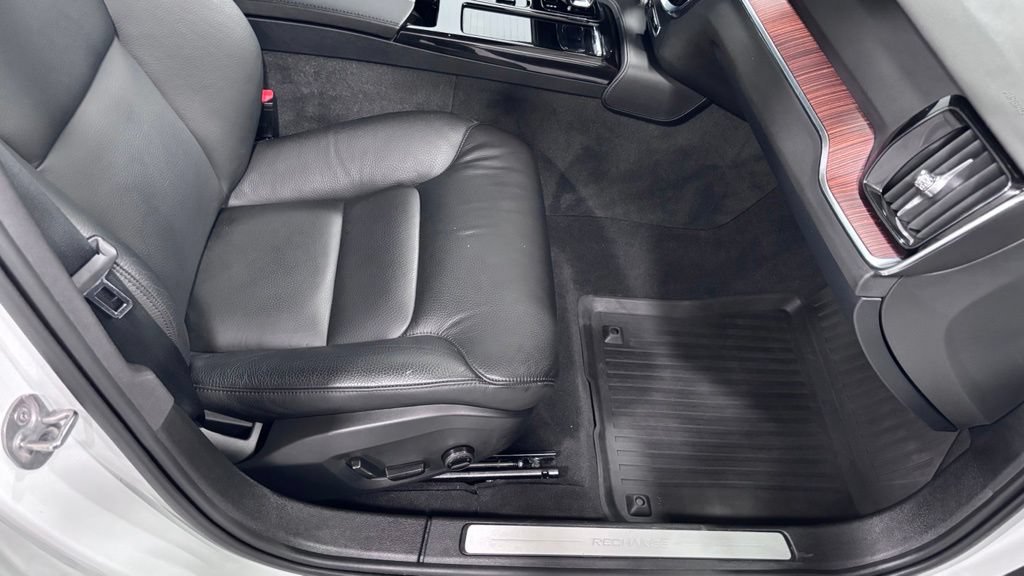 Certified 2024 Volvo S60 T8 Plus w/ Climate Package AWD/4WD image 18