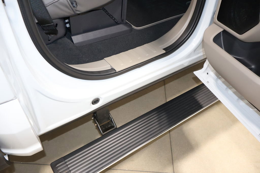 Used 2025 Ford F250 Platinum w/ Platinum Plus Package image 50