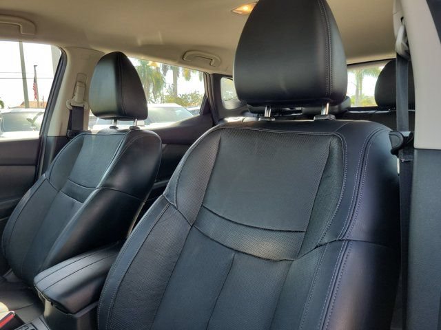 Used 2020 Nissan Rogue Sport SL FWD image 12