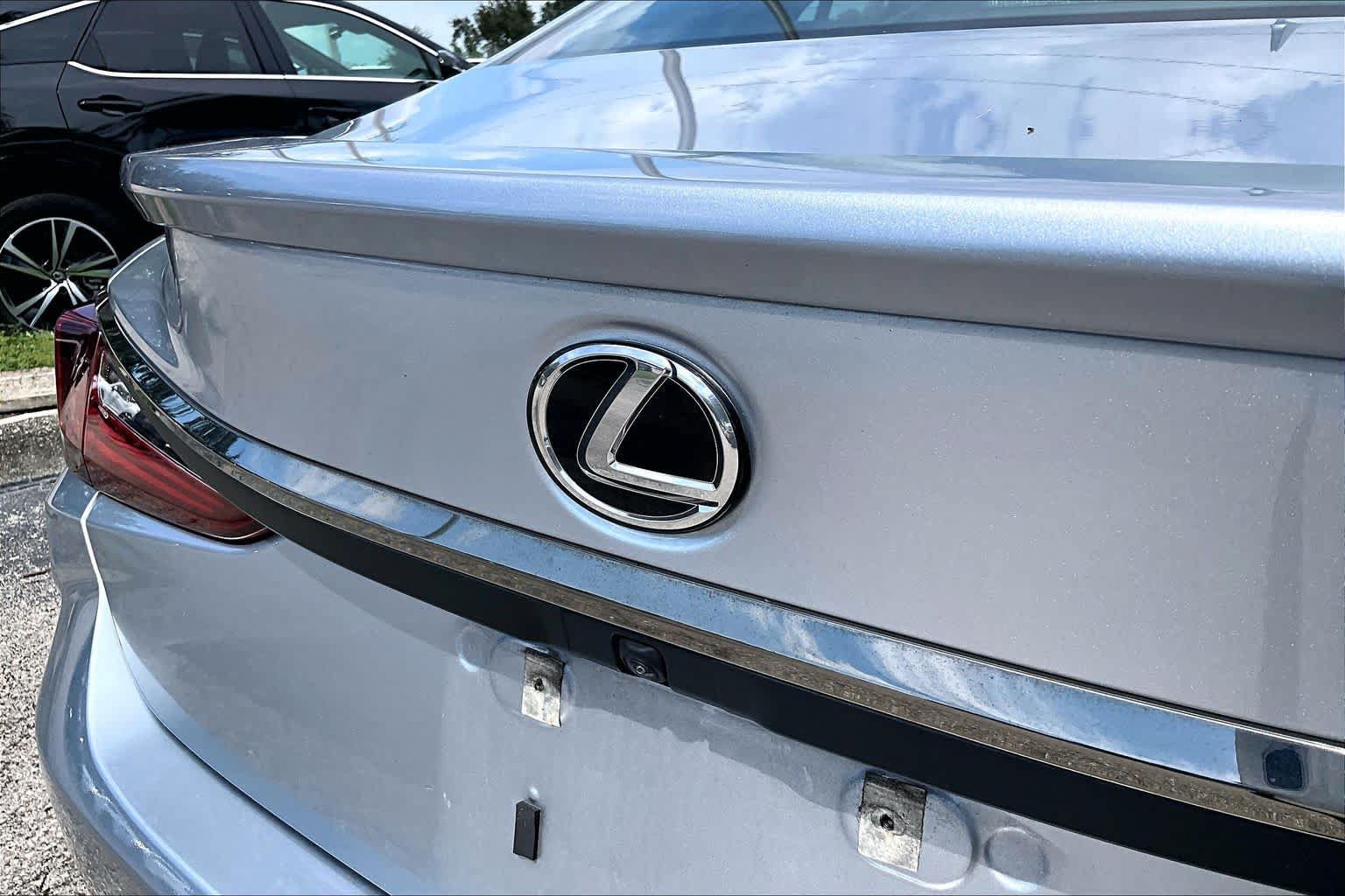 Used 2023 Lexus ES 300h F Sport FWD image 31