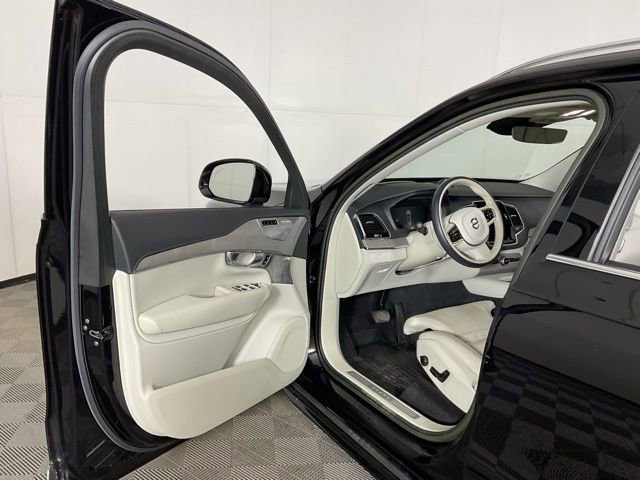 Certified 2023 Volvo XC90 B6 Ultimate w/ Protection Package Premier image 22