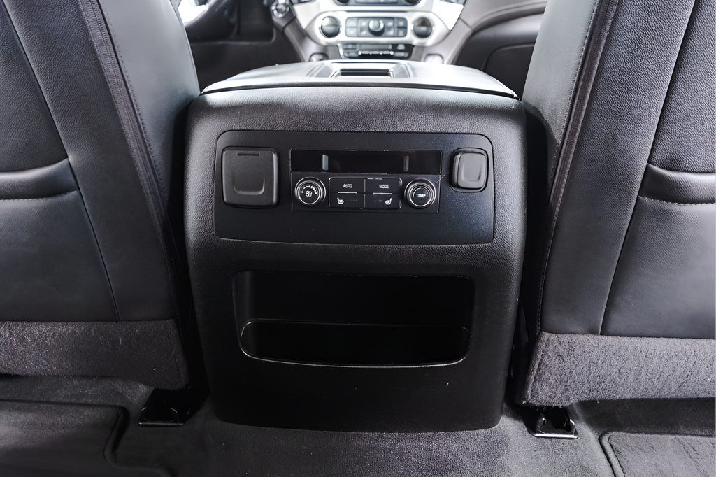 Used 2020 GMC Yukon SLT AWD/4WD image 35