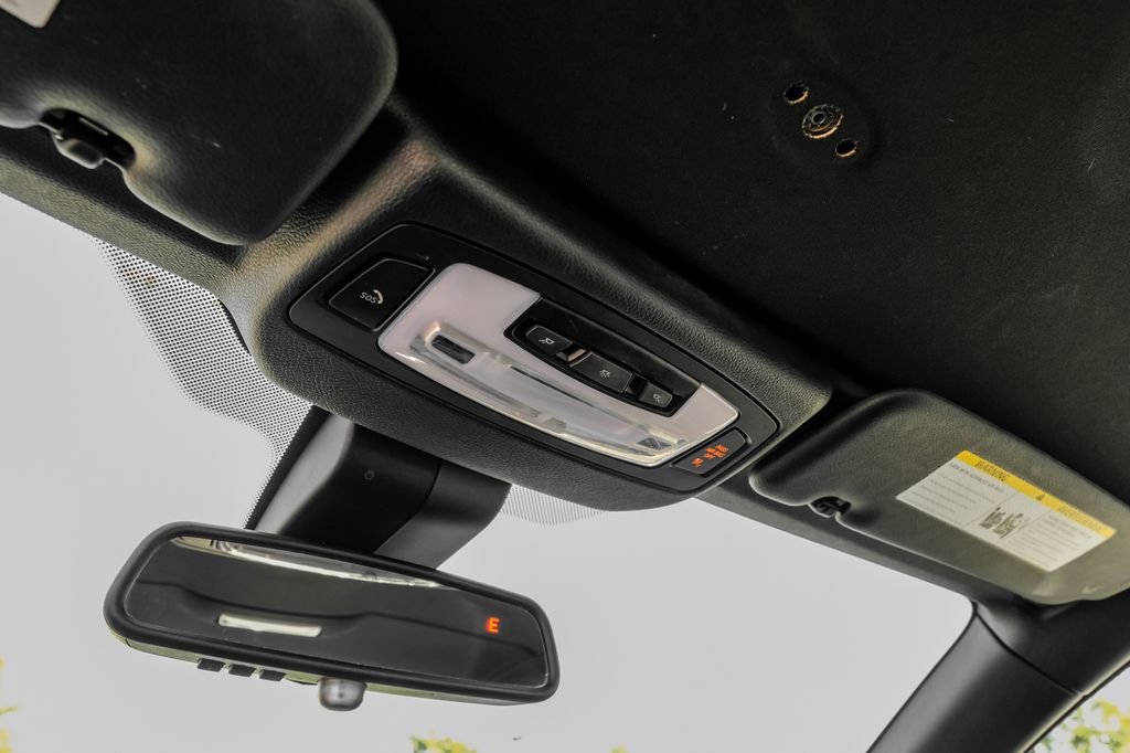 Used 2018 BMW M4 Convertible image 38