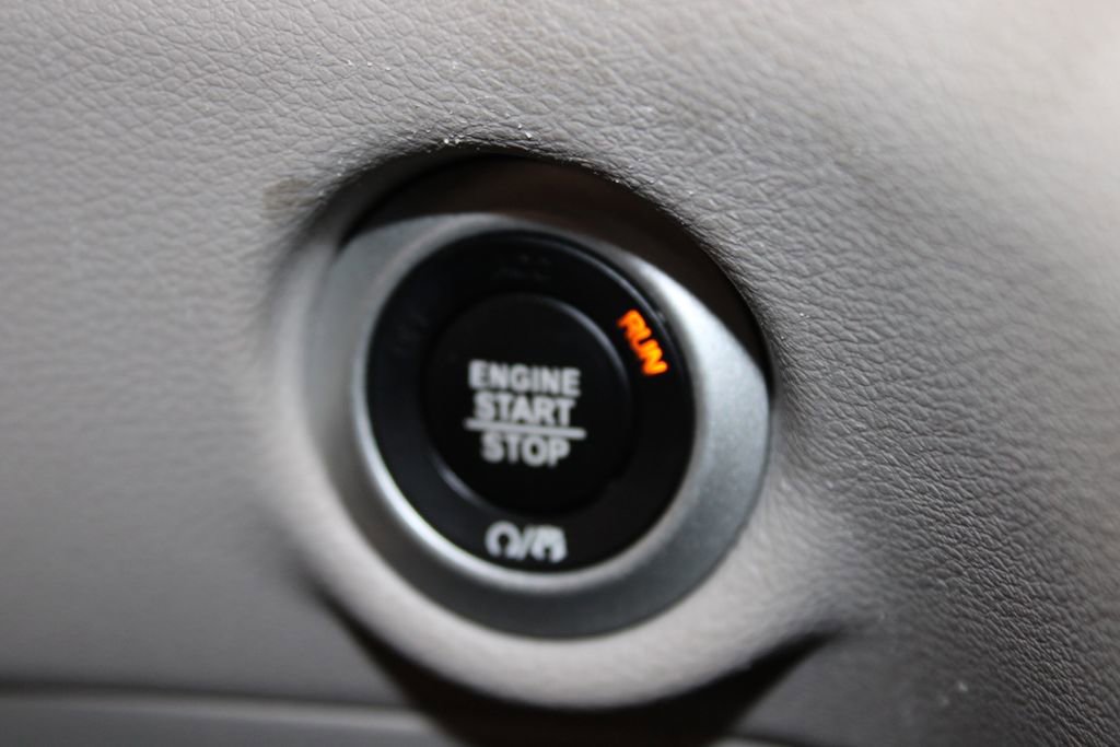 Used 2024 Chrysler Pacifica Touring-L image 43