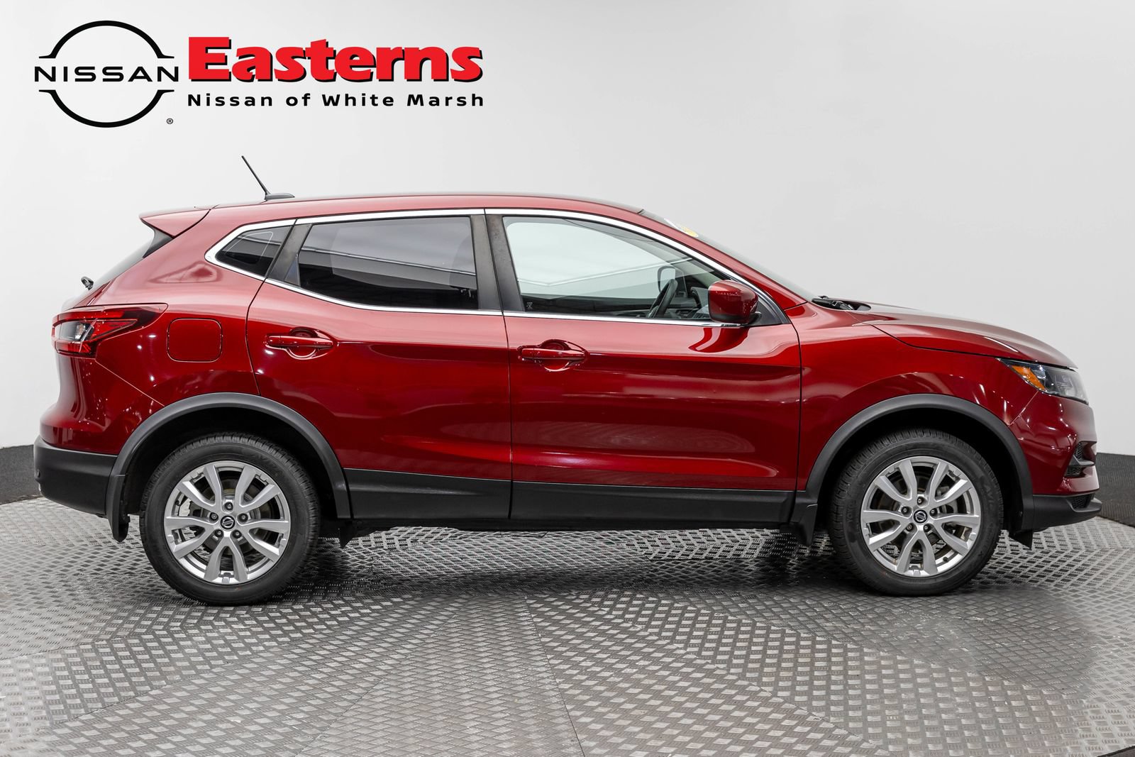 Used 2020 Nissan Rogue Sport S w/ Appearance Package FWD image 4