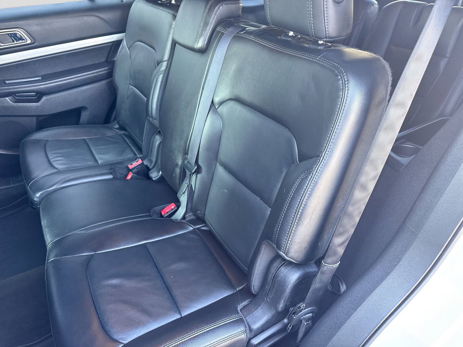 Used 2017 Ford Explorer XLT w/ Equipment Group 202A image 20