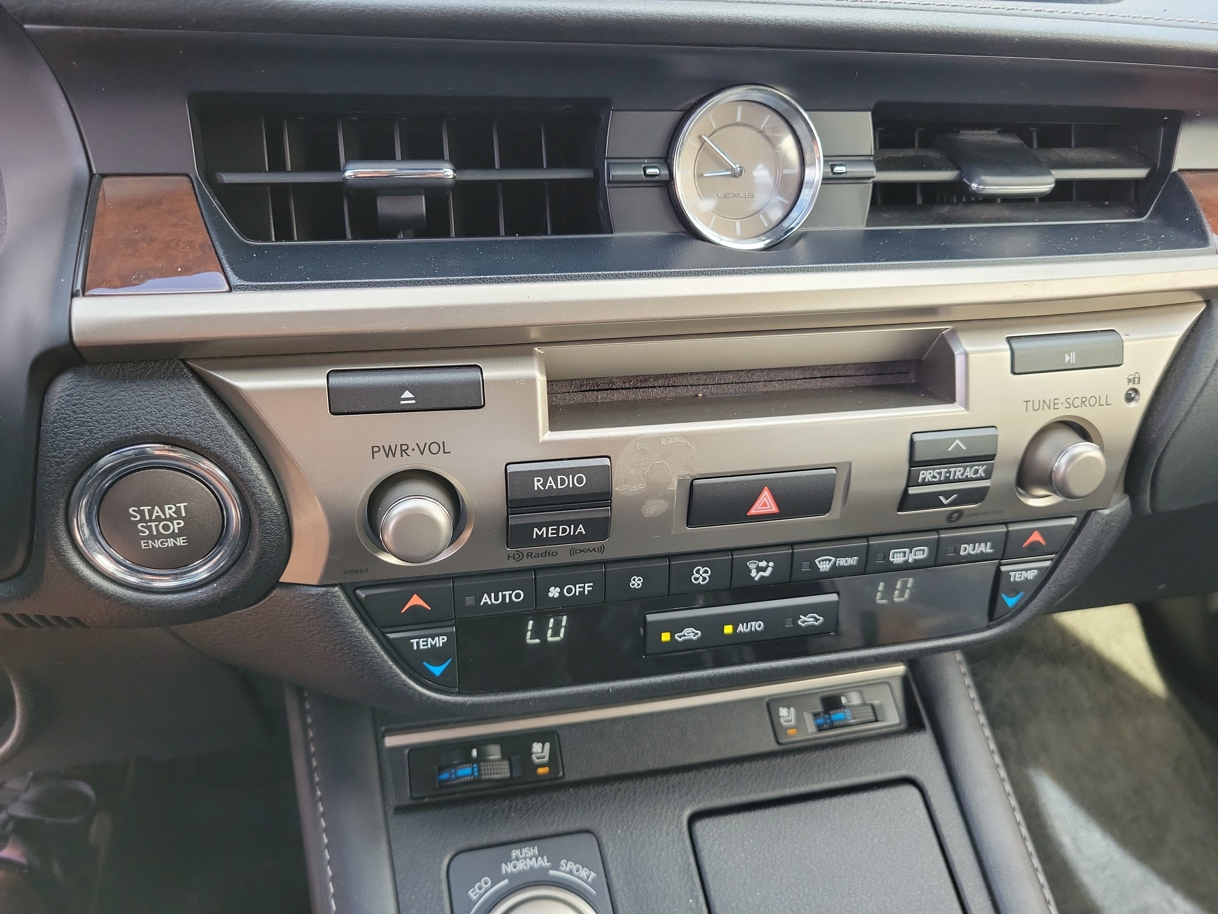 Used 2017 Lexus ES 350 w/ Premium Package FWD image 17