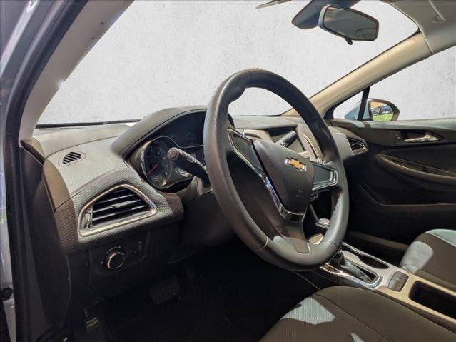 Used 2017 Chevrolet Cruze LS FWD image 8