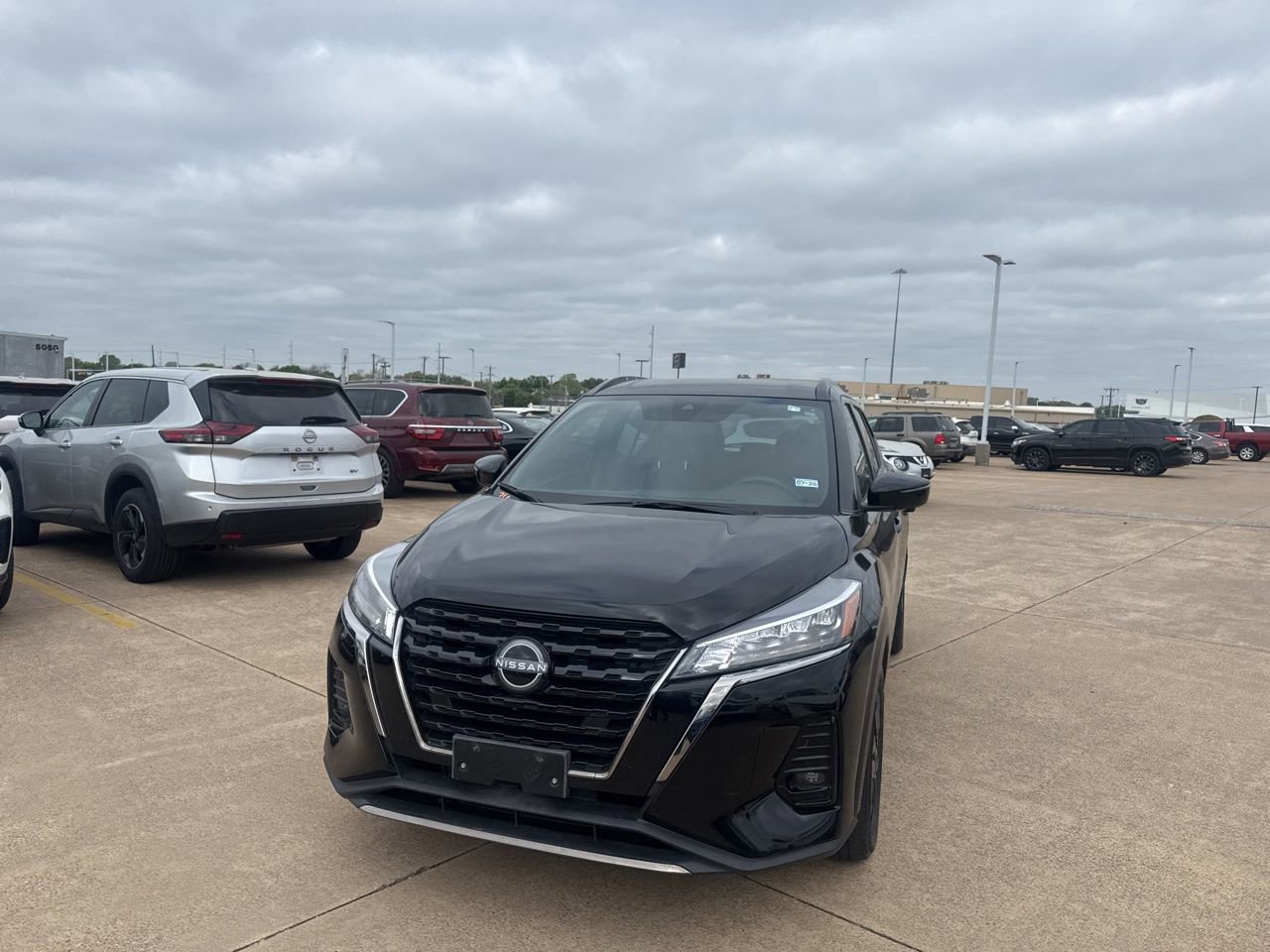 Certified 2023 Nissan Kicks SR image 5