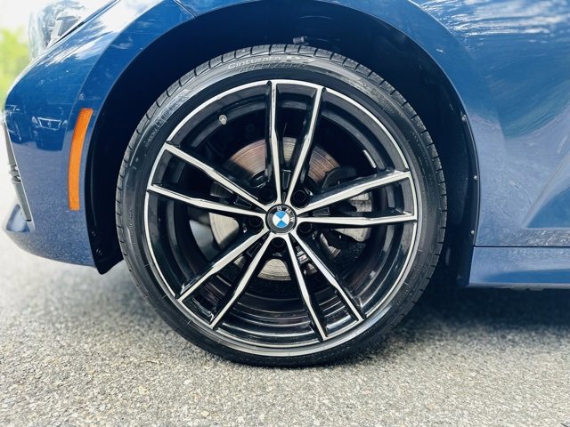 Used 2022 BMW 330i xDrive Sedan w/ Driving Assistance Package image 27