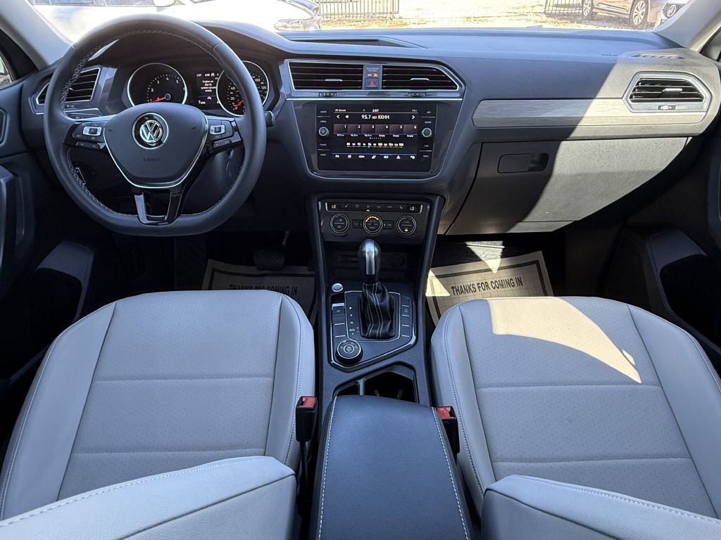 Used 2021 Volkswagen Tiguan SE w/ Panoramic Sunroof Package AWD/4WD image 18