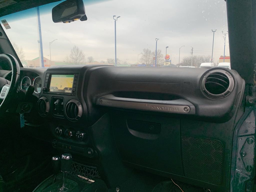 Used 2016 Jeep Wrangler Unlimited Sport image 16