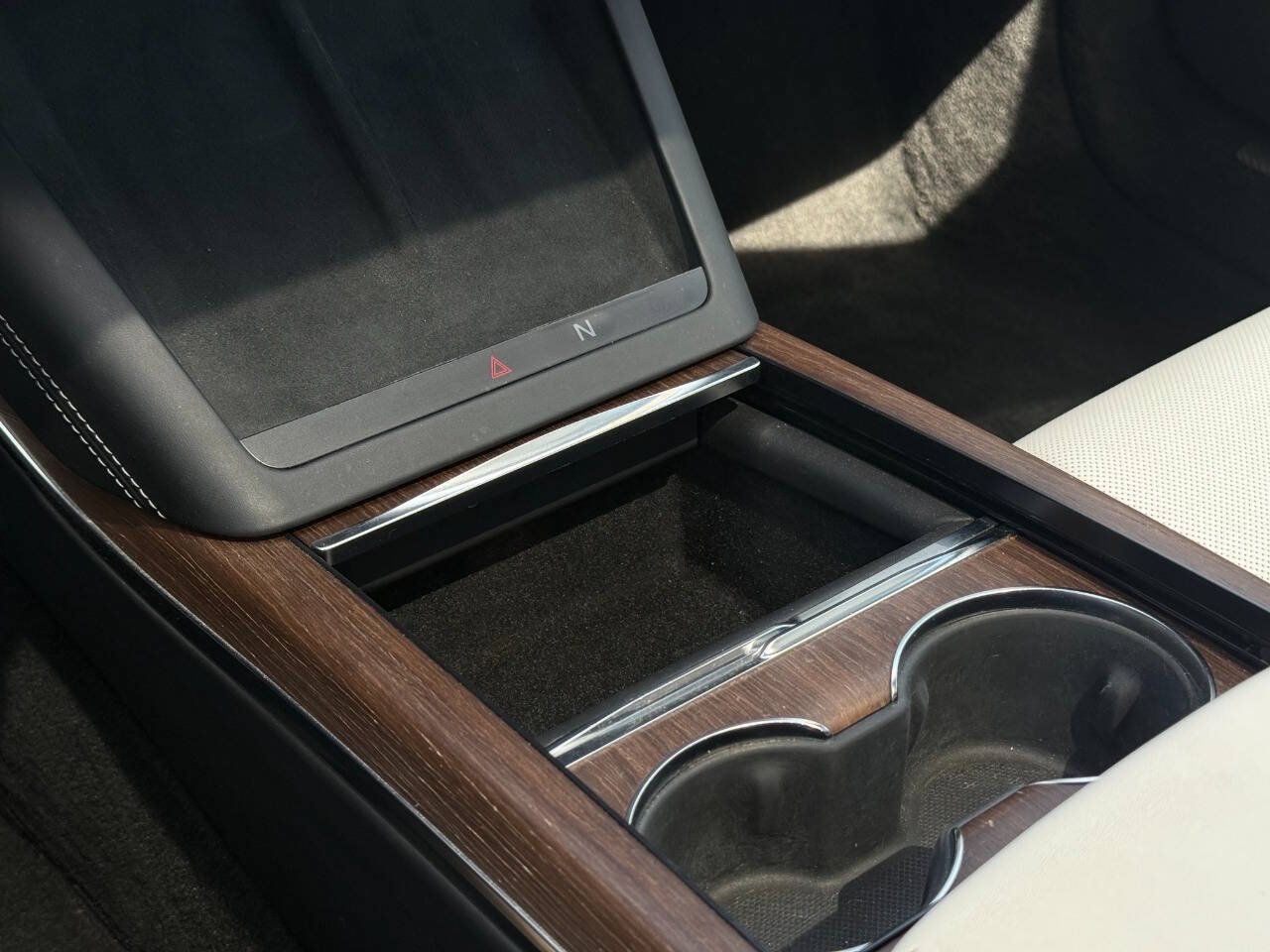 Used 2022 Tesla Model S AWD/4WD image 33