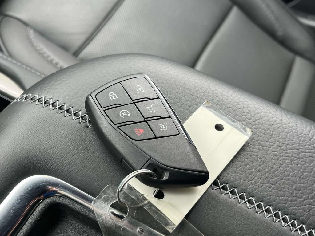 Used 2023 GMC Yukon XL Denali AWD/4WD image 41