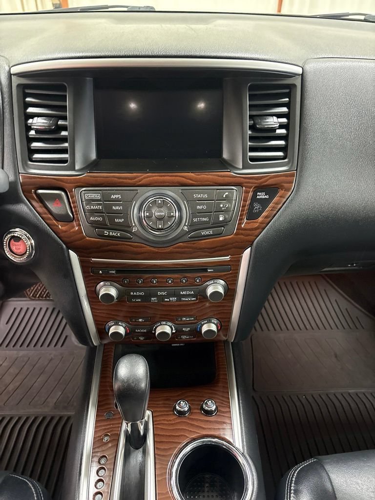 Used 2020 Nissan Pathfinder Platinum AWD/4WD image 14