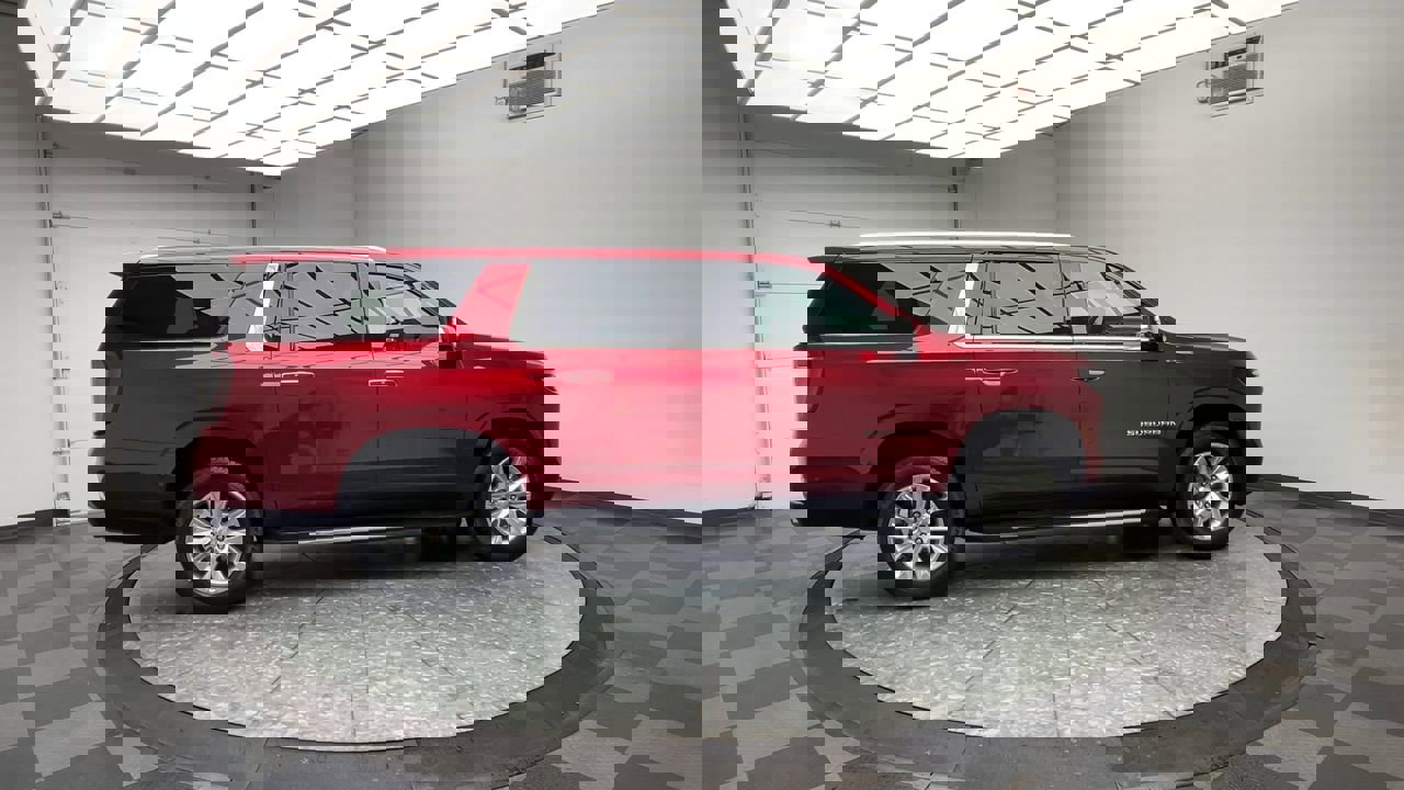 Certified 2025 Chevrolet Suburban Premier w/ Sun And Tow Package AWD/4WD image 45