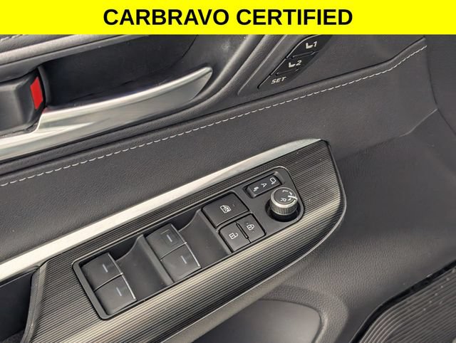 Used 2024 Toyota Venza Nightshade AWD/4WD image 11