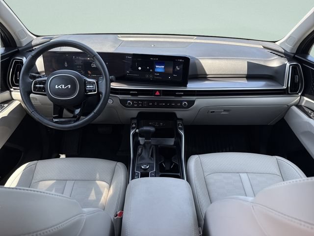 Used 2025 Kia Sorento EX w/ Panoramic Sunroof Package FWD image 21