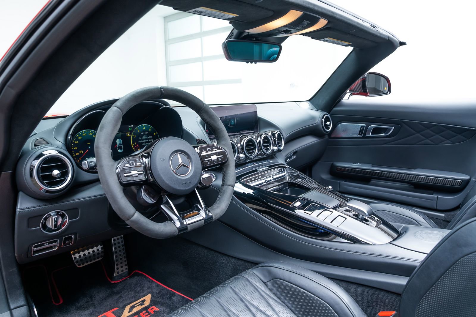 Used 2020 Mercedes-Benz AMG GT R image 23