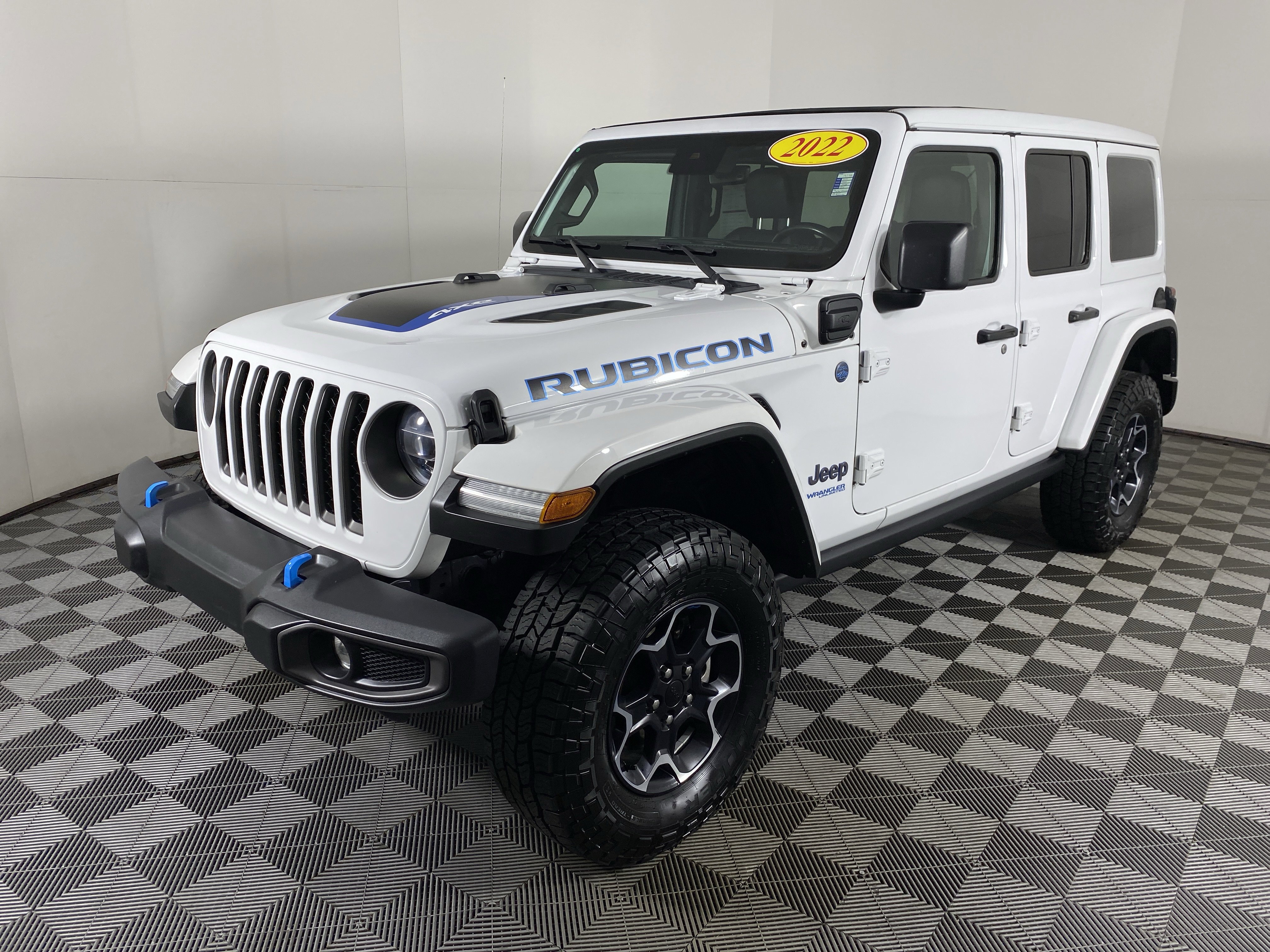 Used 2022 Jeep Wrangler Unlimited Rubicon 4xe w/ Cold Weather Group image 13
