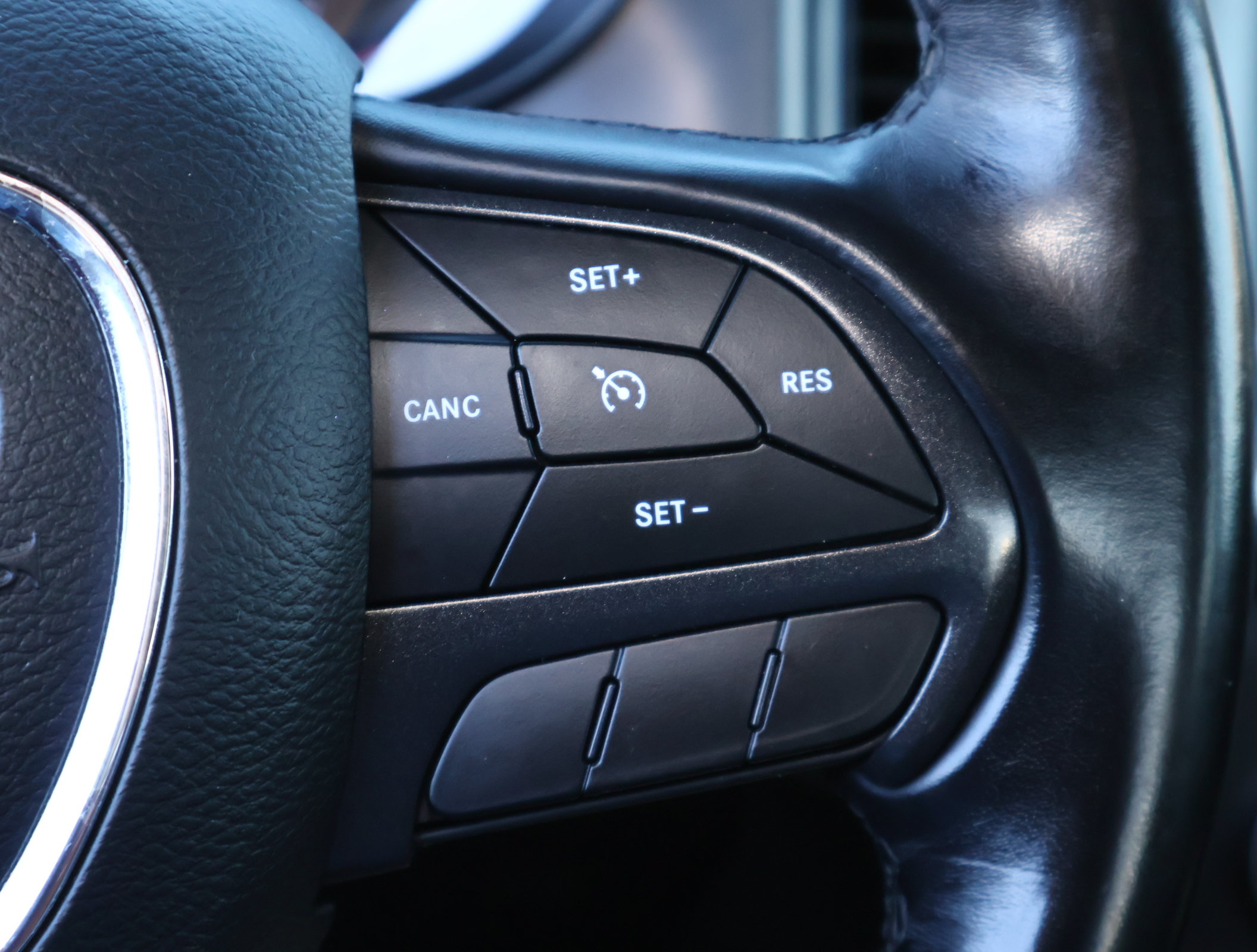 Used 2019 Dodge Charger SXT w/ Plus Group RWD image 15