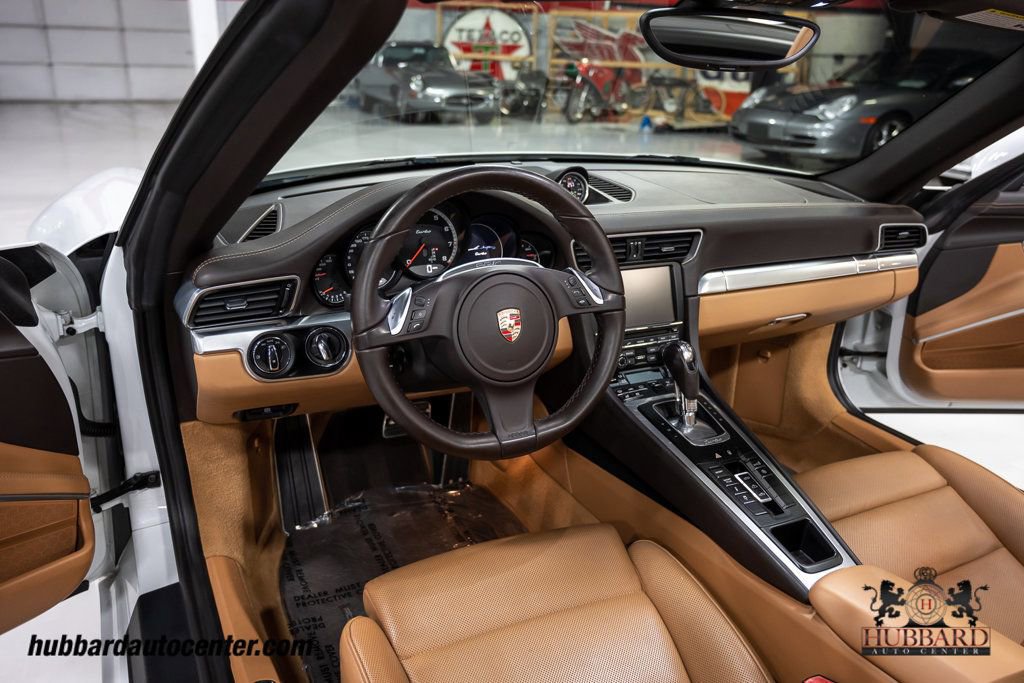 Used 2015 Porsche 911 4 Cabriolet image 21