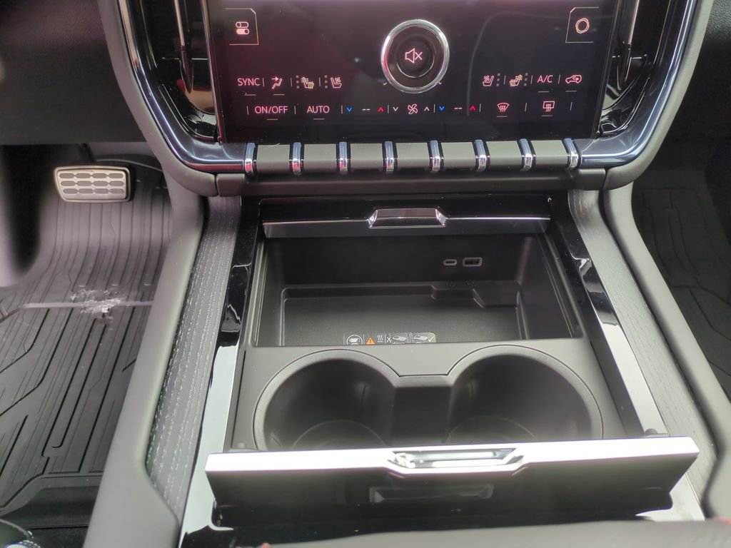 New 2026 GMC Yukon AT4 Ultimate w/ LPO, Floor Liner Package image 14