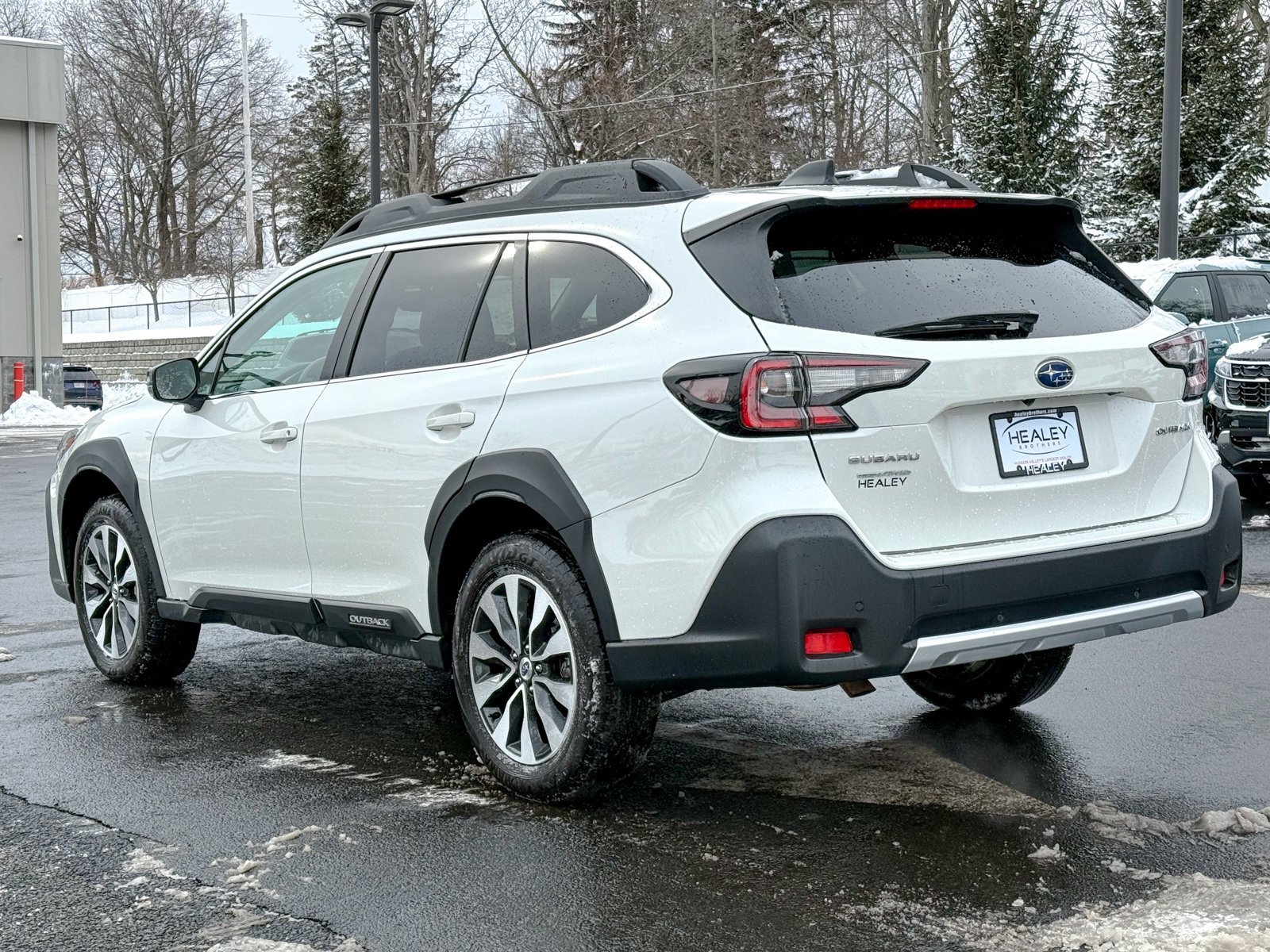 Used 2024 Subaru Outback Limited image 5