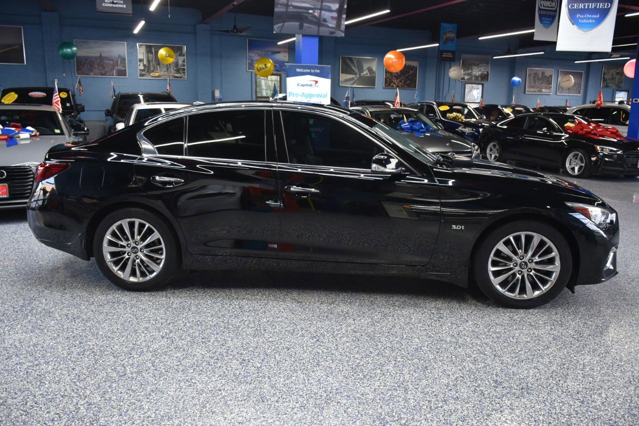 Used 2019 INFINITI Q50 Luxe w/ Essential Package (3.0T Luxe) image 2