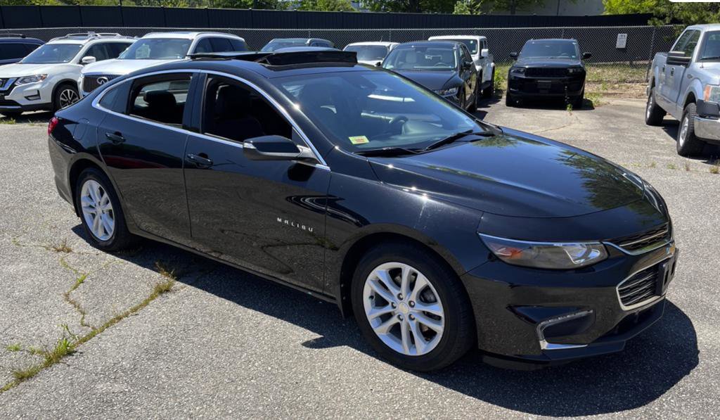 Used 2018 Chevrolet Malibu Hybrid w/ Leather Package FWD image 1