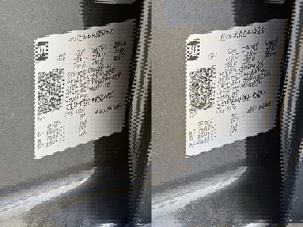 Used 2022 Chevrolet Silverado 1500 Custom w/ Safety Confidence Package AWD/4WD image 40