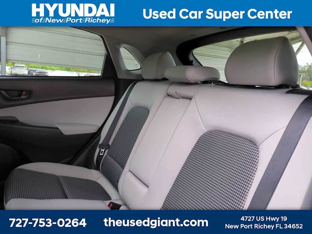 Certified 2022 Hyundai Kona SE FWD image 14