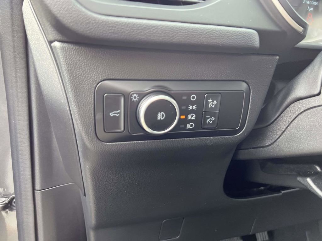 Used 2022 Ford Escape SEL w/ Technology Package image 19