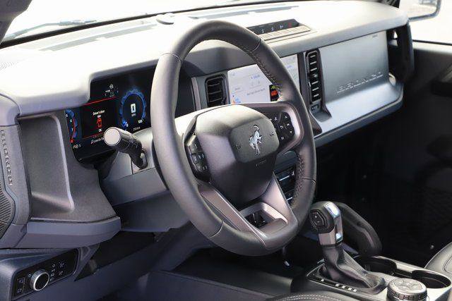 New 2025 Ford Bronco Badlands image 12