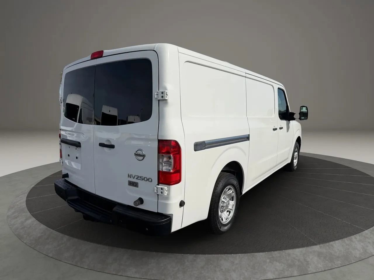 Used 2015 Nissan NV 2500 SV w/ Technology Package image 6