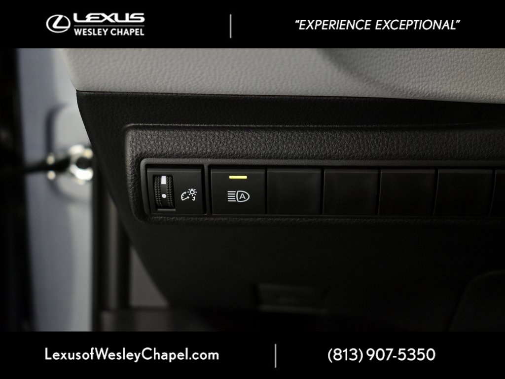 Used 2026 Toyota Corolla SE image 35