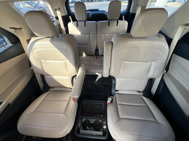 Used 2021 Ford Explorer XLT w/ Equipment Group 202A AWD/4WD image 14