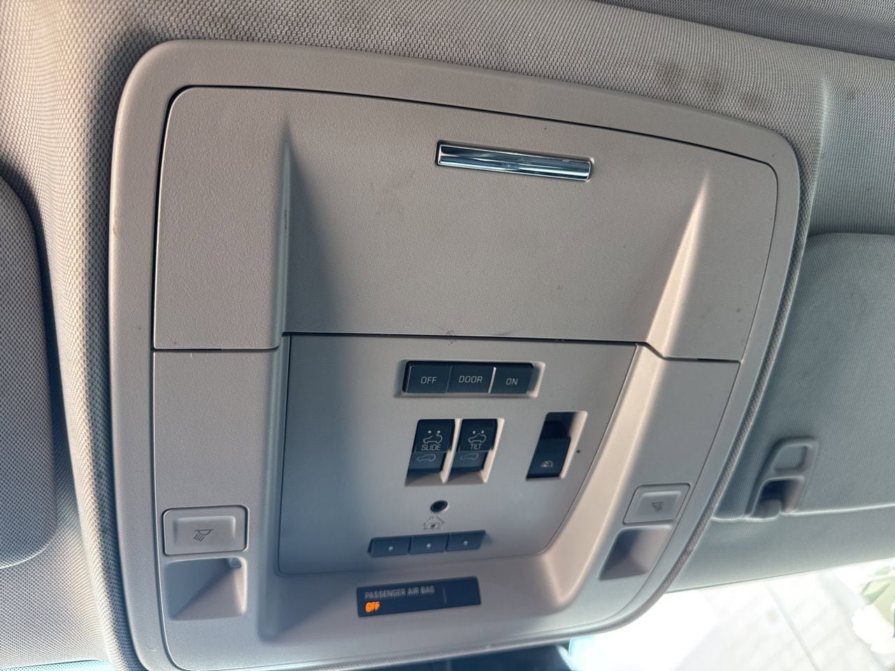 Used 2018 Chevrolet Silverado 1500 High Country image 17