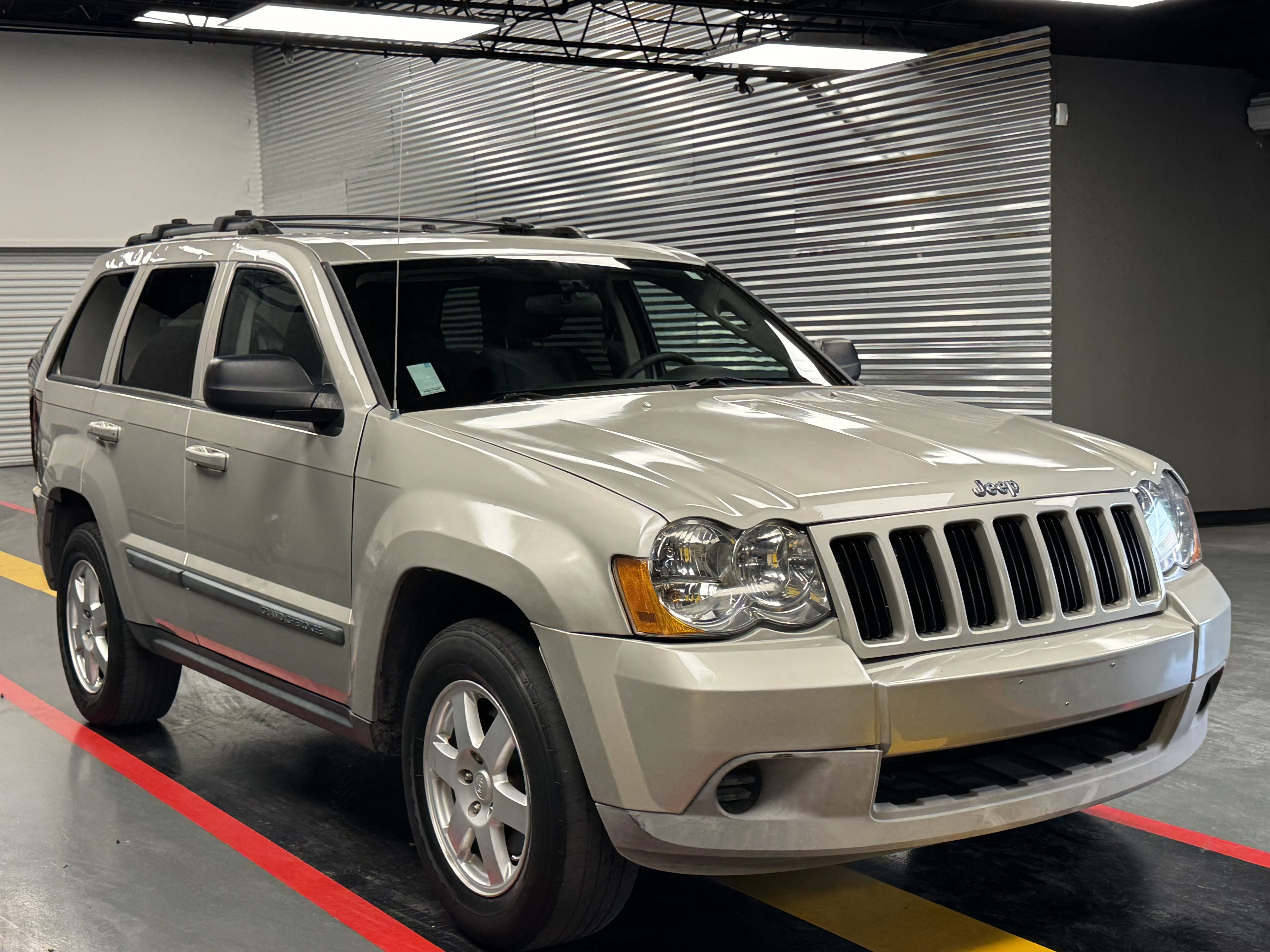 Used 2009 Jeep Grand Cherokee Laredo w/ Popular Equipment Group image 7