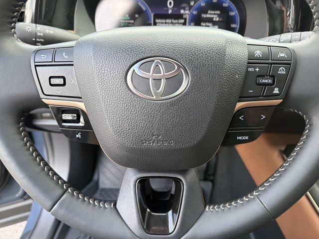 Certified 2025 Toyota Crown Signia AWD/4WD image 24