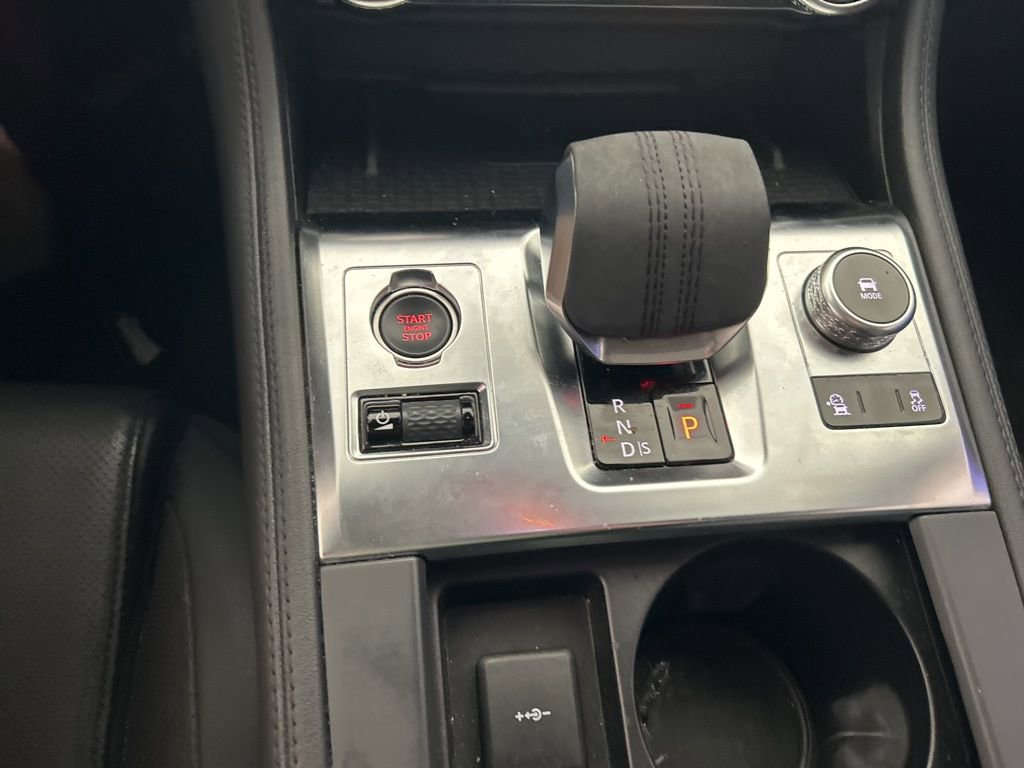 Used 2023 Jaguar F-PACE S image 7