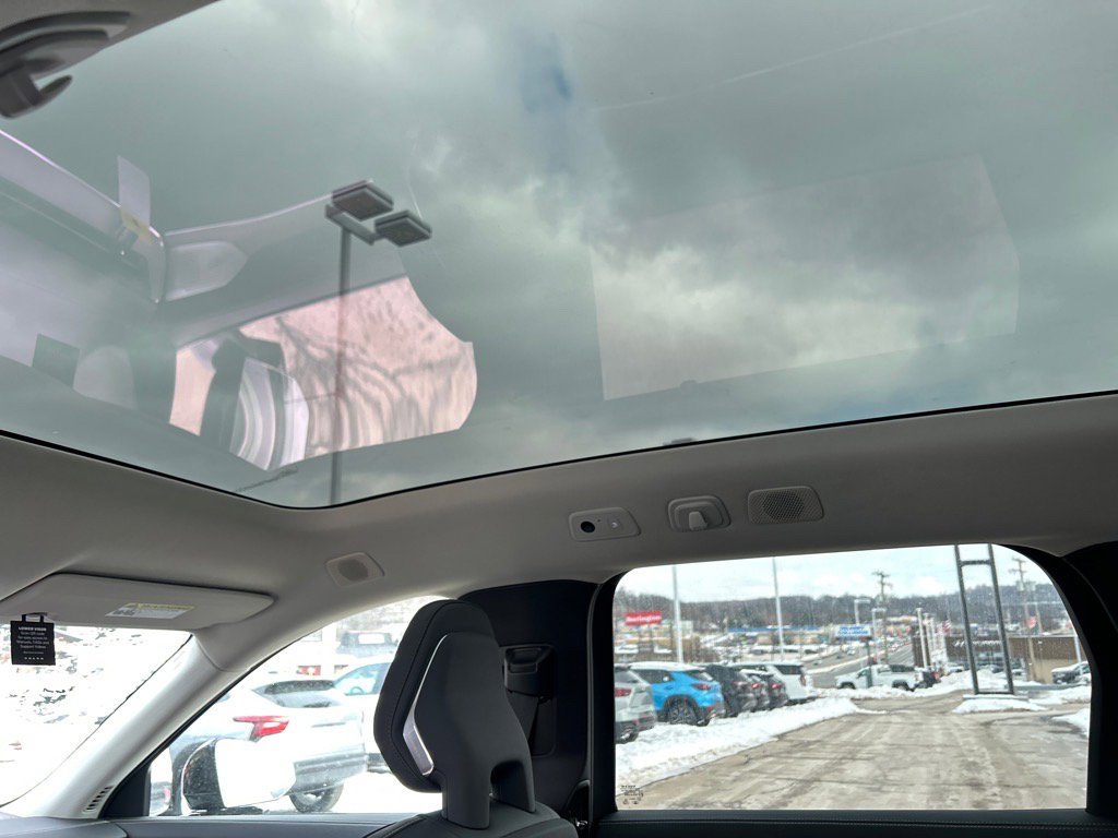 New 2025 Volvo EX90 Ultra image 7