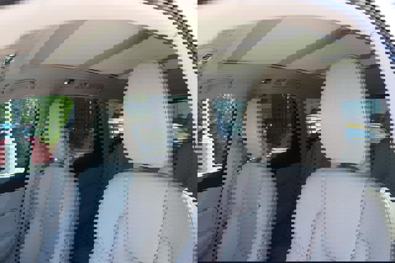 Used 2018 Volvo XC60 T6 Momentum w/ Convenience Package image 22