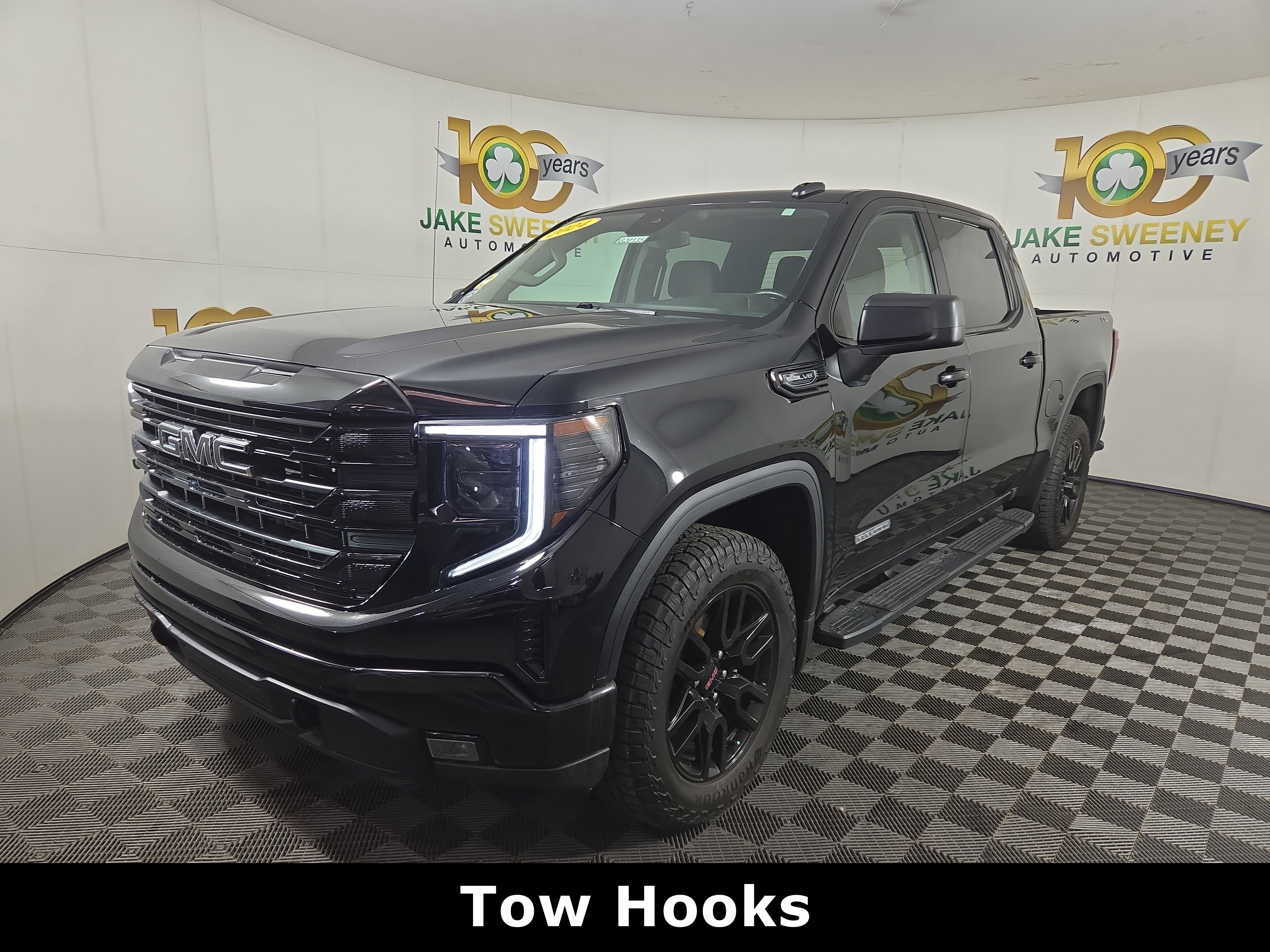 Certified 2024 GMC Sierra 1500 Elevation w/ LPO, Elevation Black Package AWD/4WD image 3