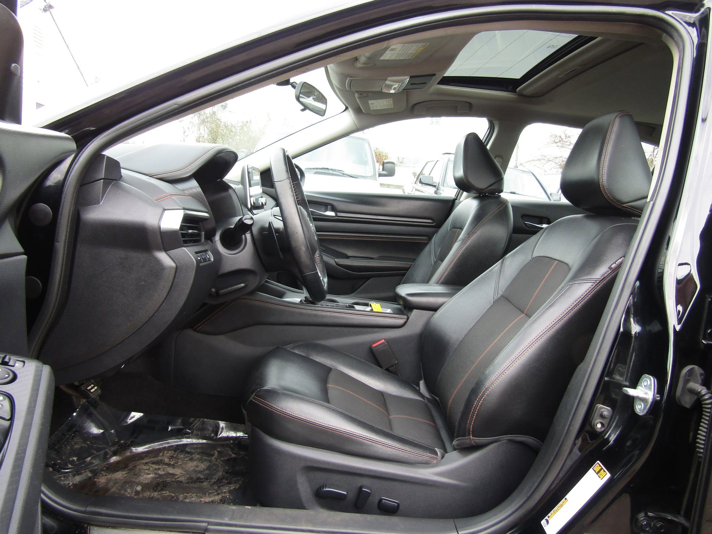 Used 2019 Nissan Altima 2.5 SR w/ SR Premium Package image 10